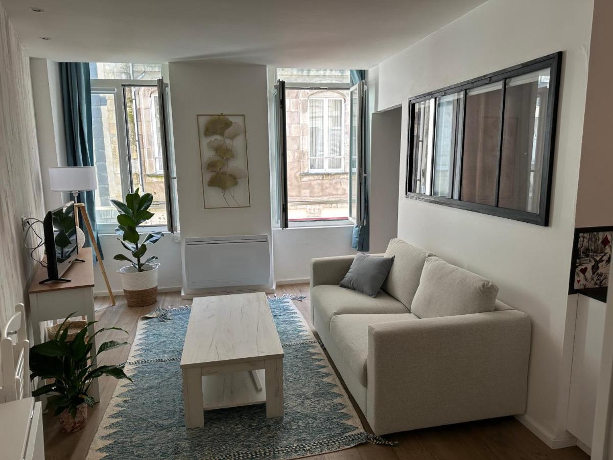 Charmant Cocon Iode Cosy Equipe, Baigne De Lumiere, Situe Au Coeur De La Rochelle A 1Min A Pied Du Marche Central Avec Tv Et Wifi Экстерьер фото